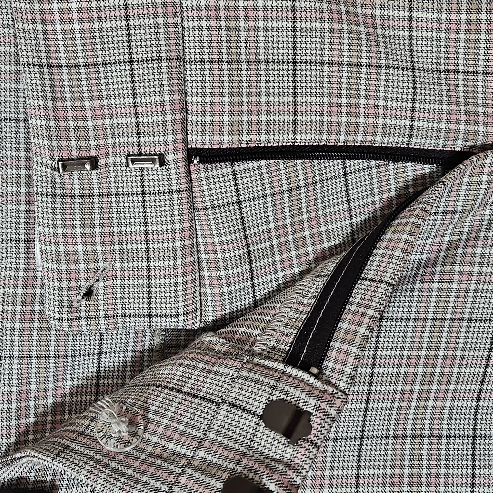 Kasper Gray Plaid Pants - Picture 3 of 9